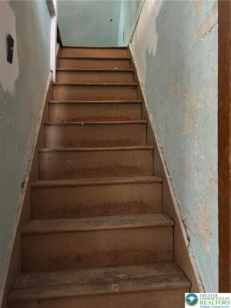 901 Vernon Street Property Photo 16