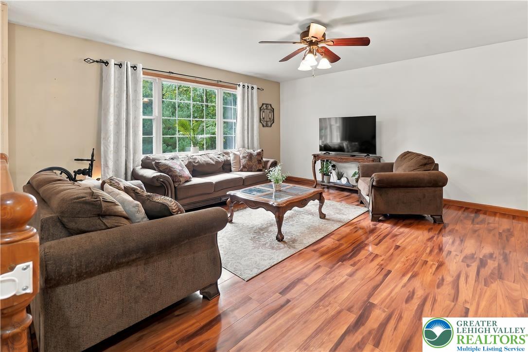 2362 Springtown Hill Road Property Photo 4