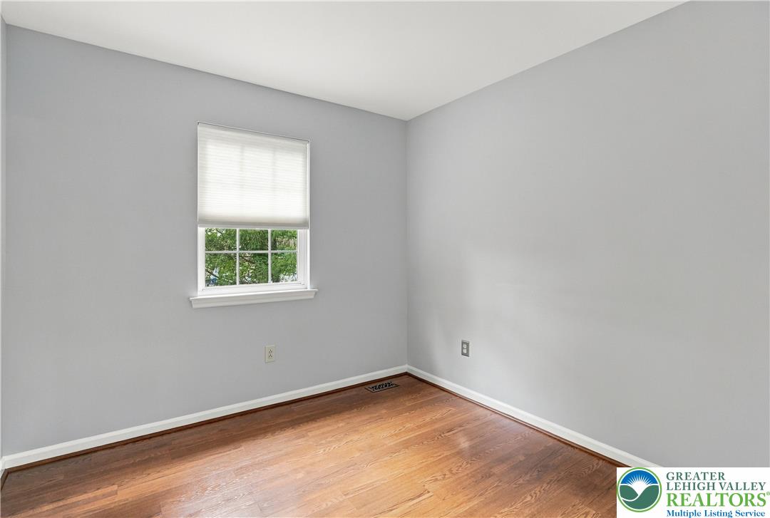 1058 Fredrick Blvd Property Photo 13