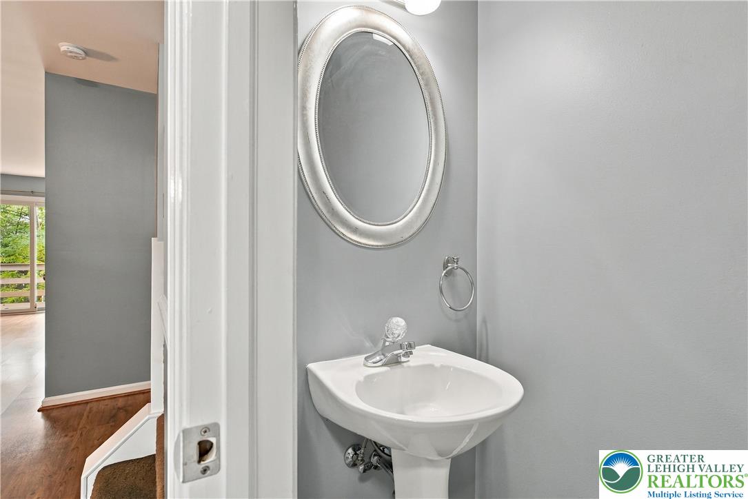 1058 Fredrick Blvd Property Photo 15
