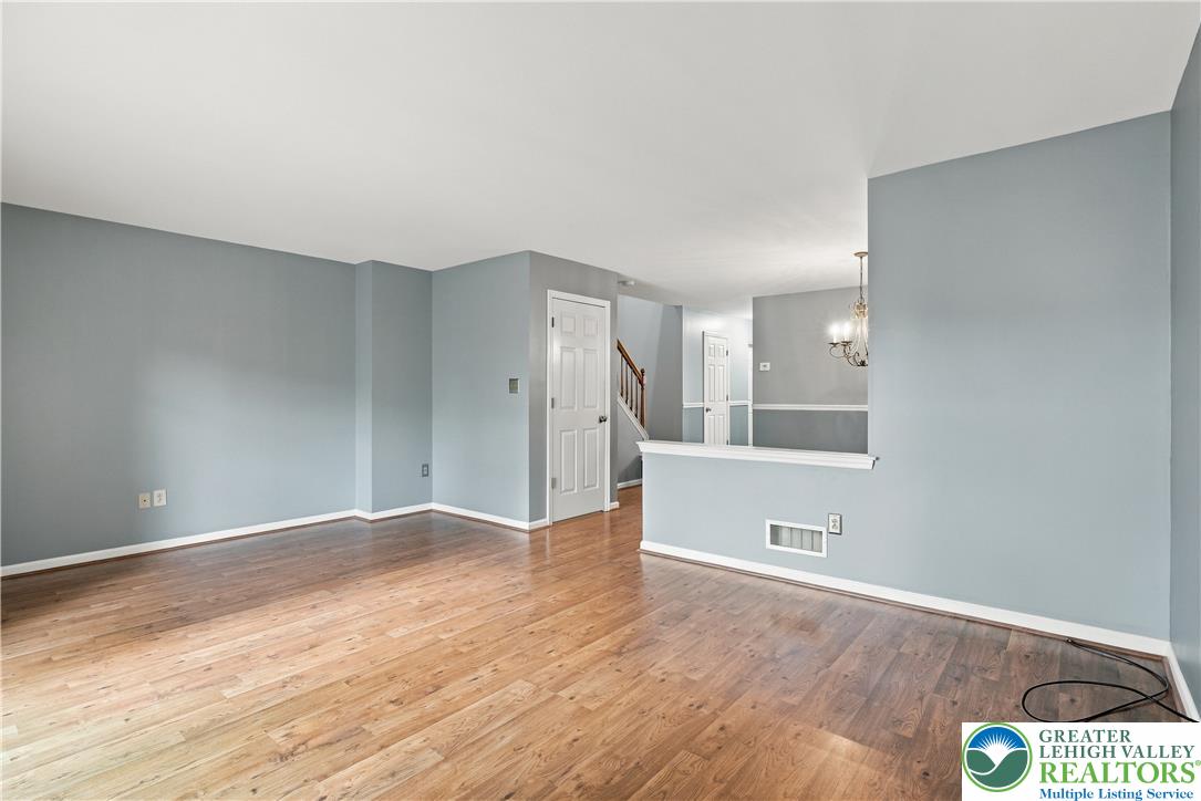 1058 Fredrick Blvd Property Photo 16