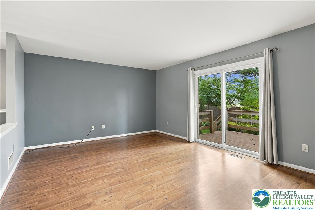1058 Fredrick Blvd Property Photo 23