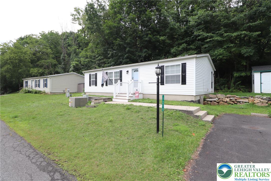 1215 Blue Mountain Circle Property Photo 1