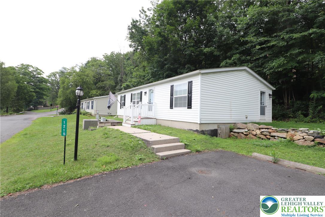 1215 Blue Mountain Circle Property Photo 3
