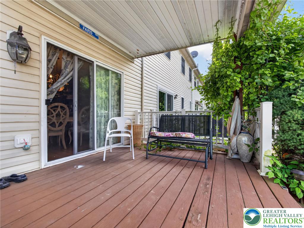 2580 Lower Way Property Photo 7