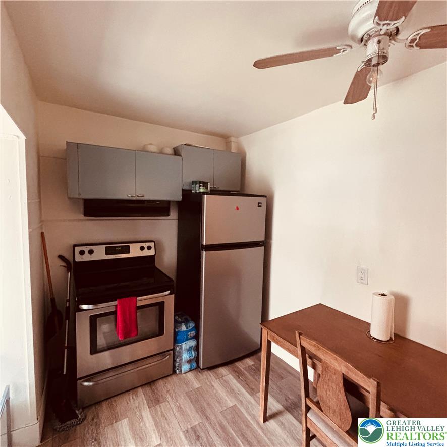 34 Penn Street South Property Photo 8