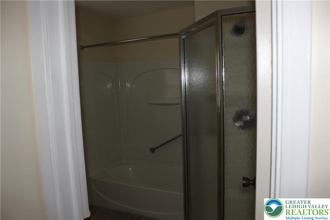 2104 Pinehurst Road Property Photo 9