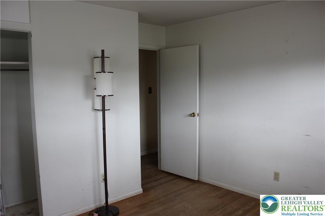 2104 Pinehurst Road Property Photo 10