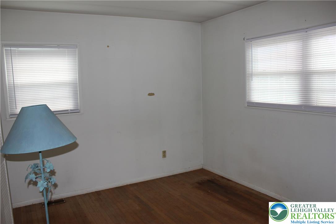 2104 Pinehurst Road Property Photo 15