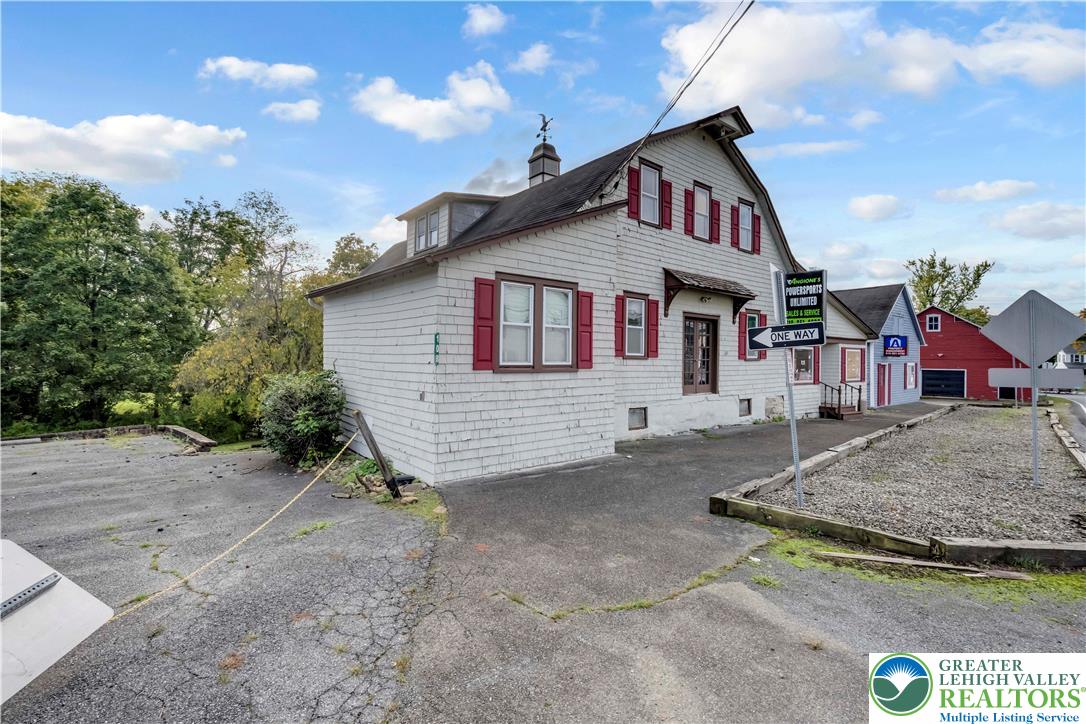 108 Scenic Drive Property Photo 6