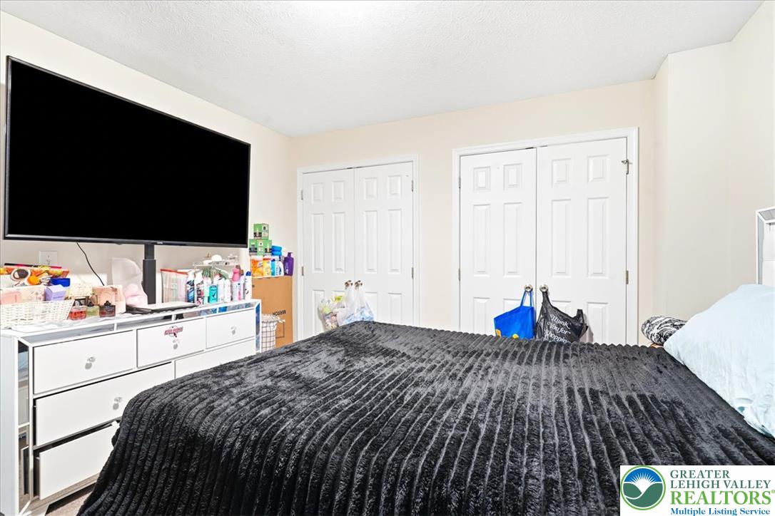 425 Scotch Pine Drive Property Photo 10