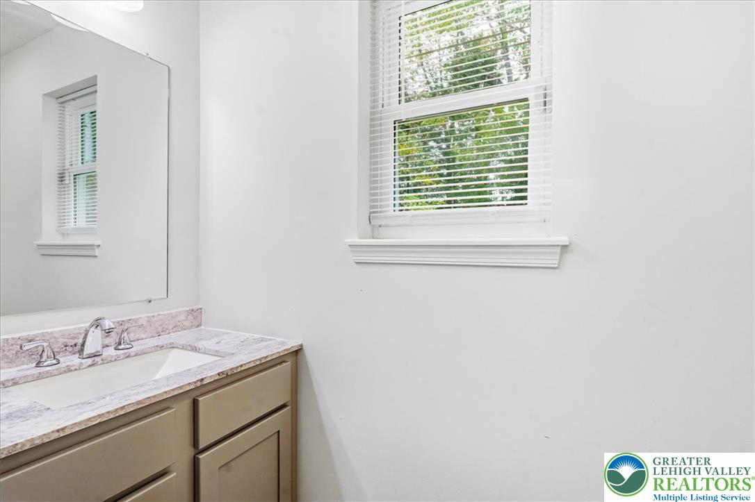 425 Scotch Pine Drive Property Photo 24