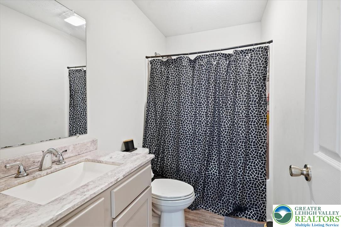 425 Scotch Pine Drive Property Photo 41