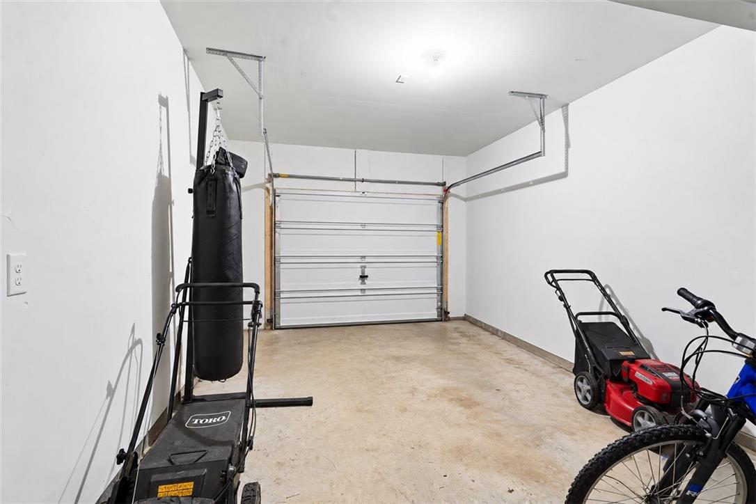 425 Scotch Pine Drive Property Photo 44