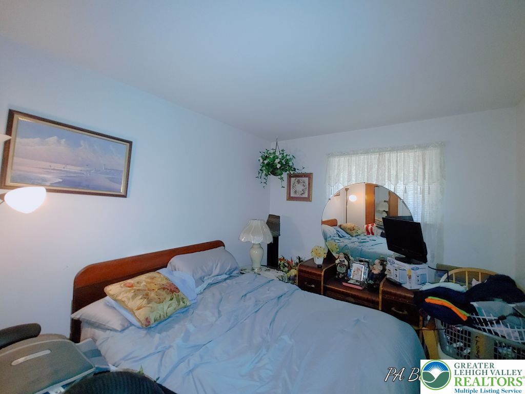 105 Tulip Trail Property Photo 5