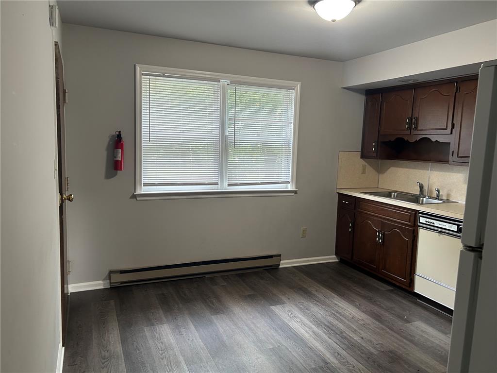1662 Farmersville Road #1b Property Photo 6