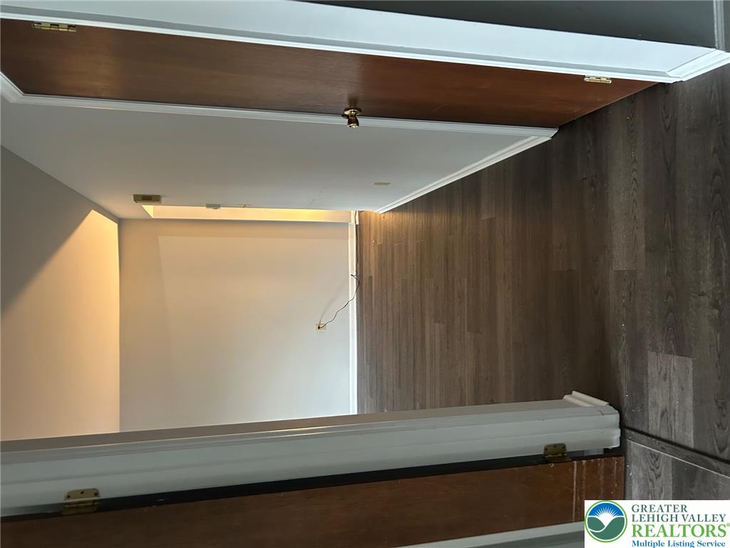 1662 Farmersville Road #1b Property Photo 8