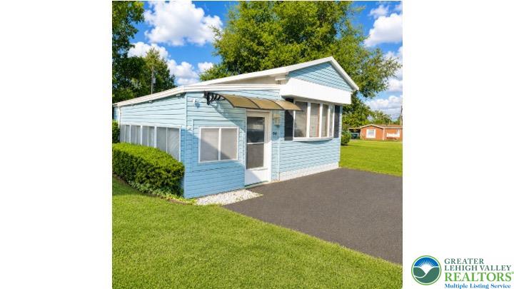 1190 Grange Road O4 Property Photo 2