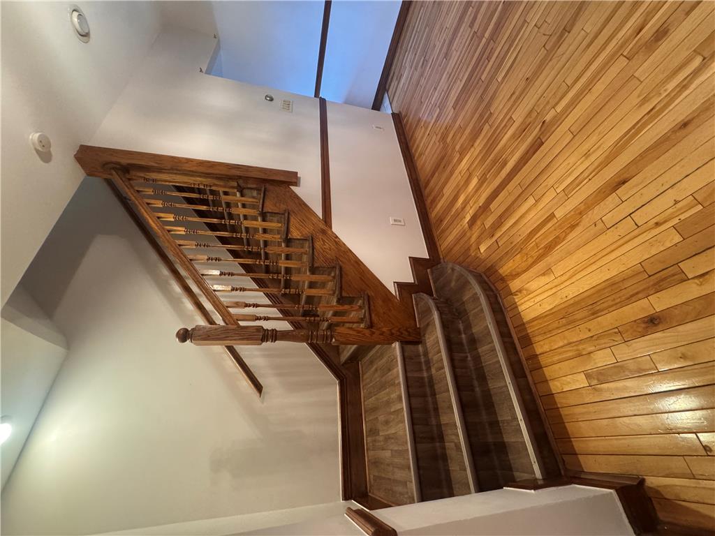 1044 Fullerton Avenue Property Photo 11