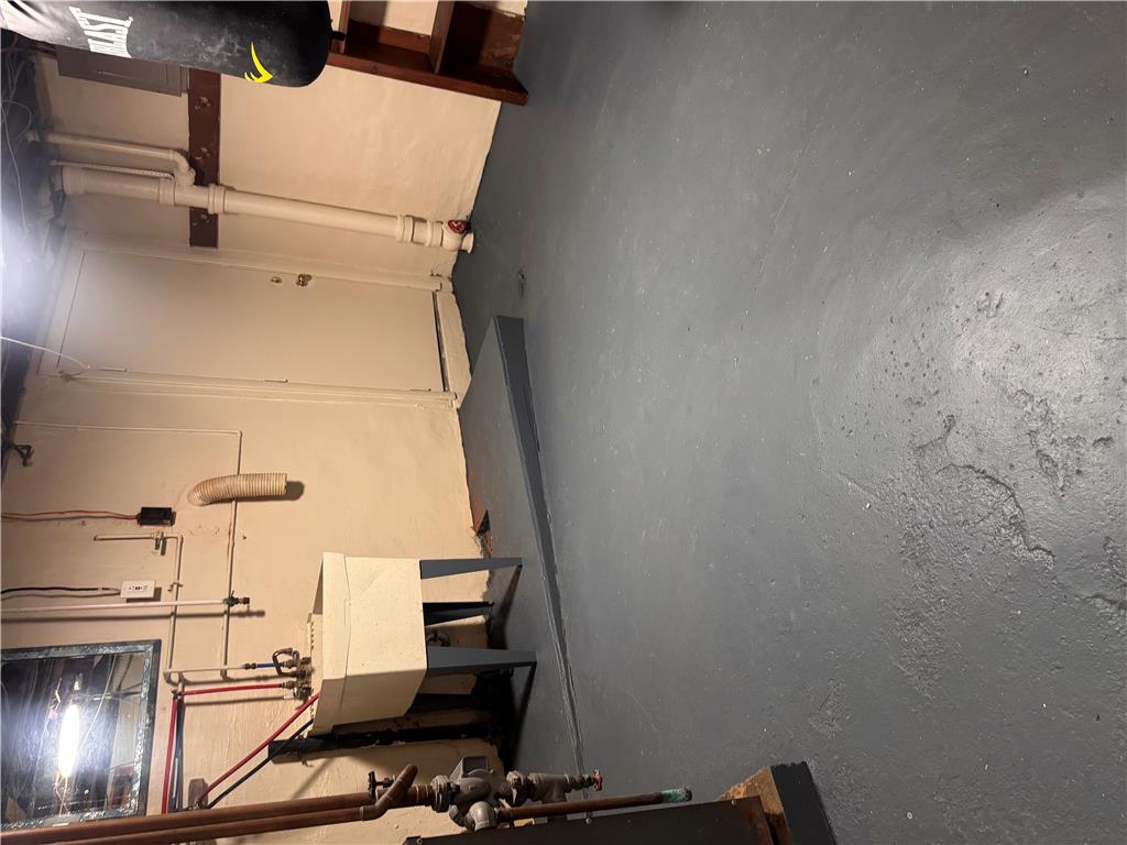 1044 Fullerton Avenue Property Photo 26