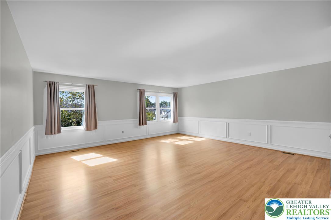 5477 Grace Avenue Property Photo 8