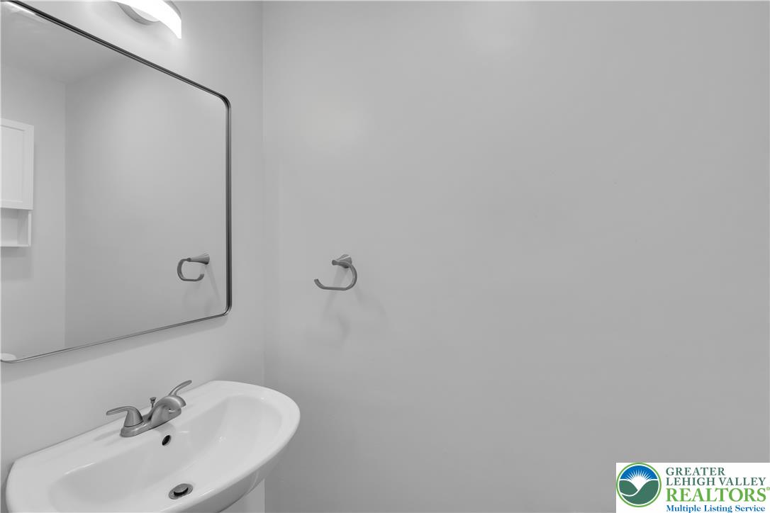 5477 Grace Avenue Property Photo 13
