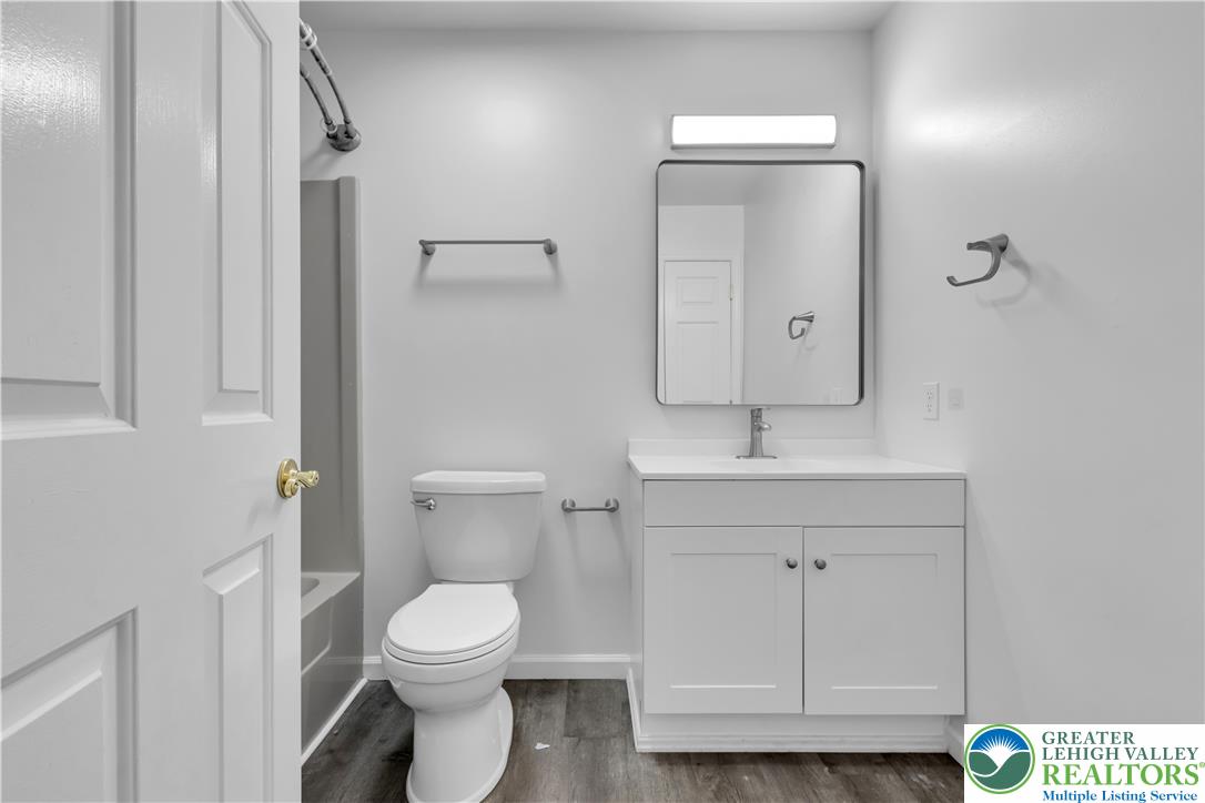 5477 Grace Avenue Property Photo 24