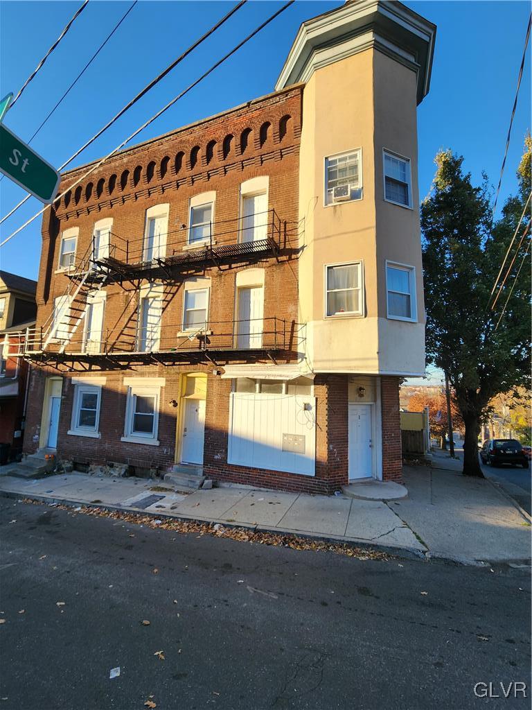 1039 Mechanic Street 5 Property Photo 1