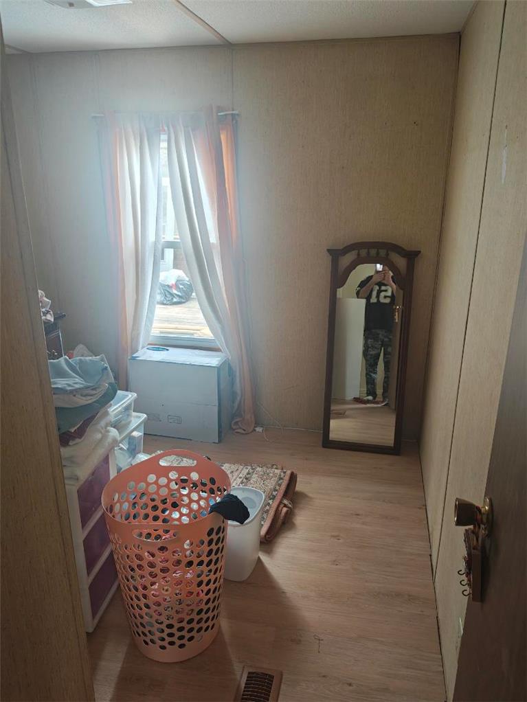 26 Smoke Signal Property Photo 8