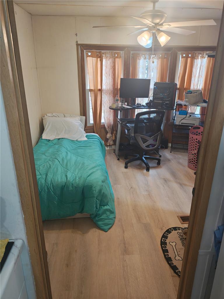 26 Smoke Signal Property Photo 20
