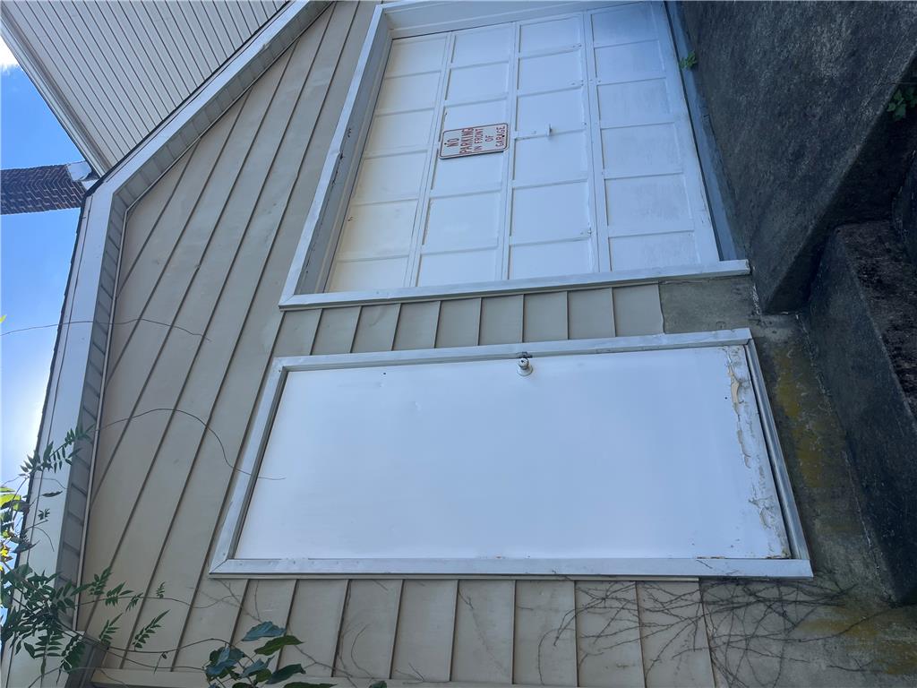 663 Spring Garden Street Property Photo 3