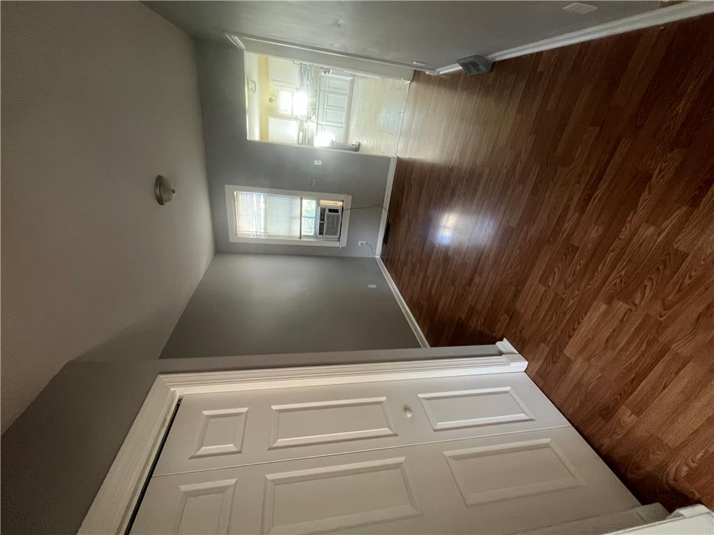 663 Spring Garden Street Property Photo 5