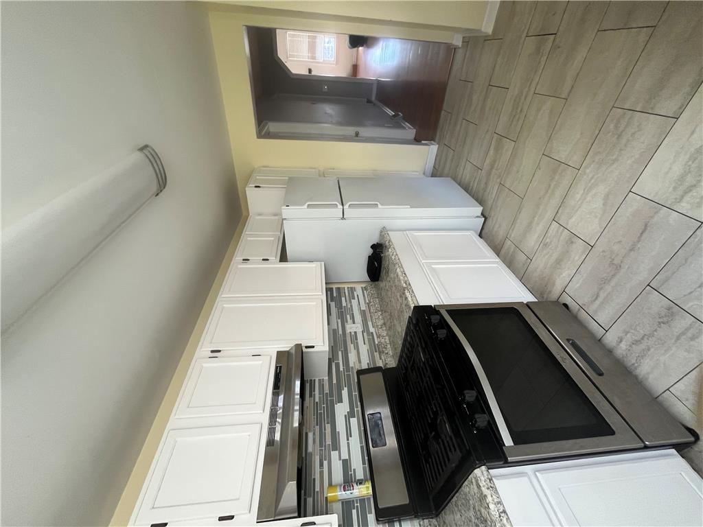 663 Spring Garden Street Property Photo 8