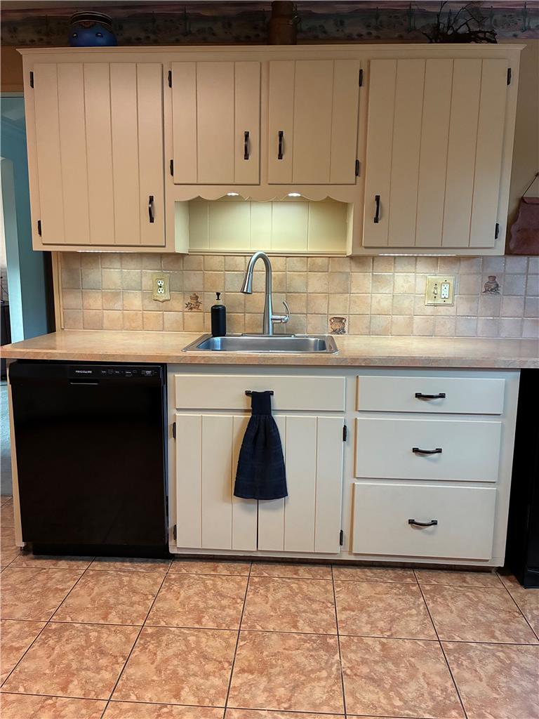 4683 Steven Lane Property Photo 17