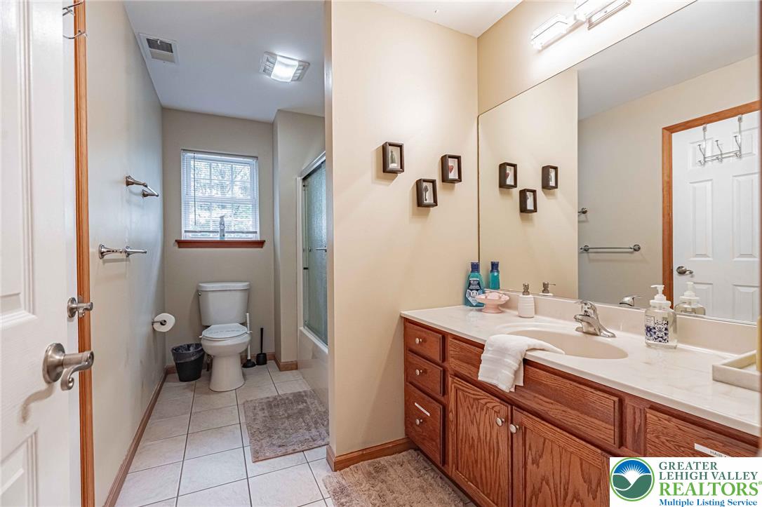 159 Winding Way Property Photo 32