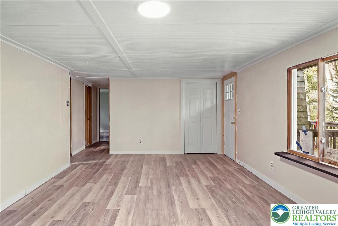 154 Squaw Trail Property Photo 4