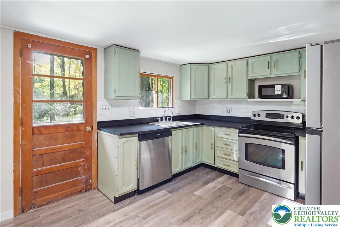 154 Squaw Trail Property Photo 5