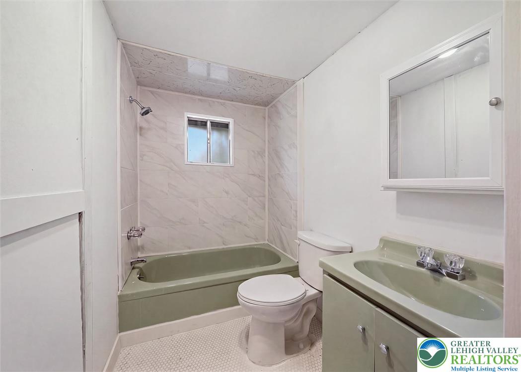 154 Squaw Trail Property Photo 8