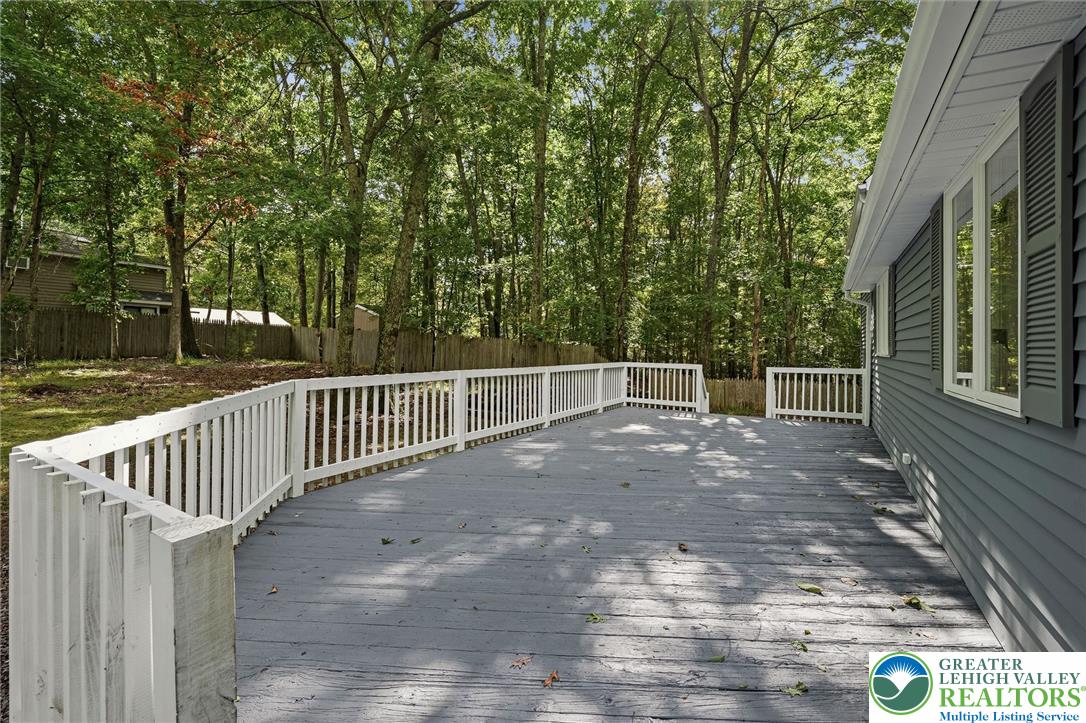 348 Carnation Road Property Photo 2