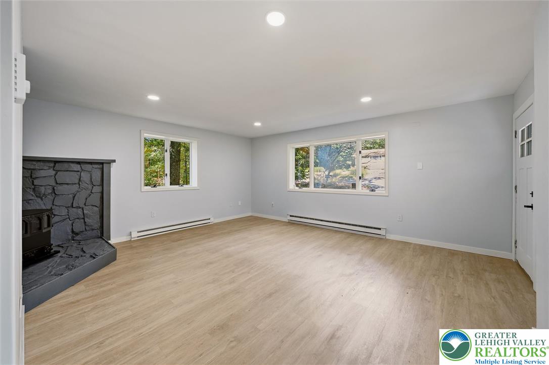 348 Carnation Road Property Photo 5