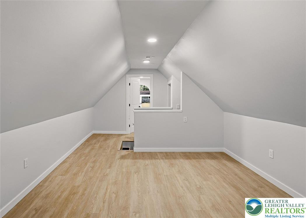 348 Carnation Road Property Photo 18