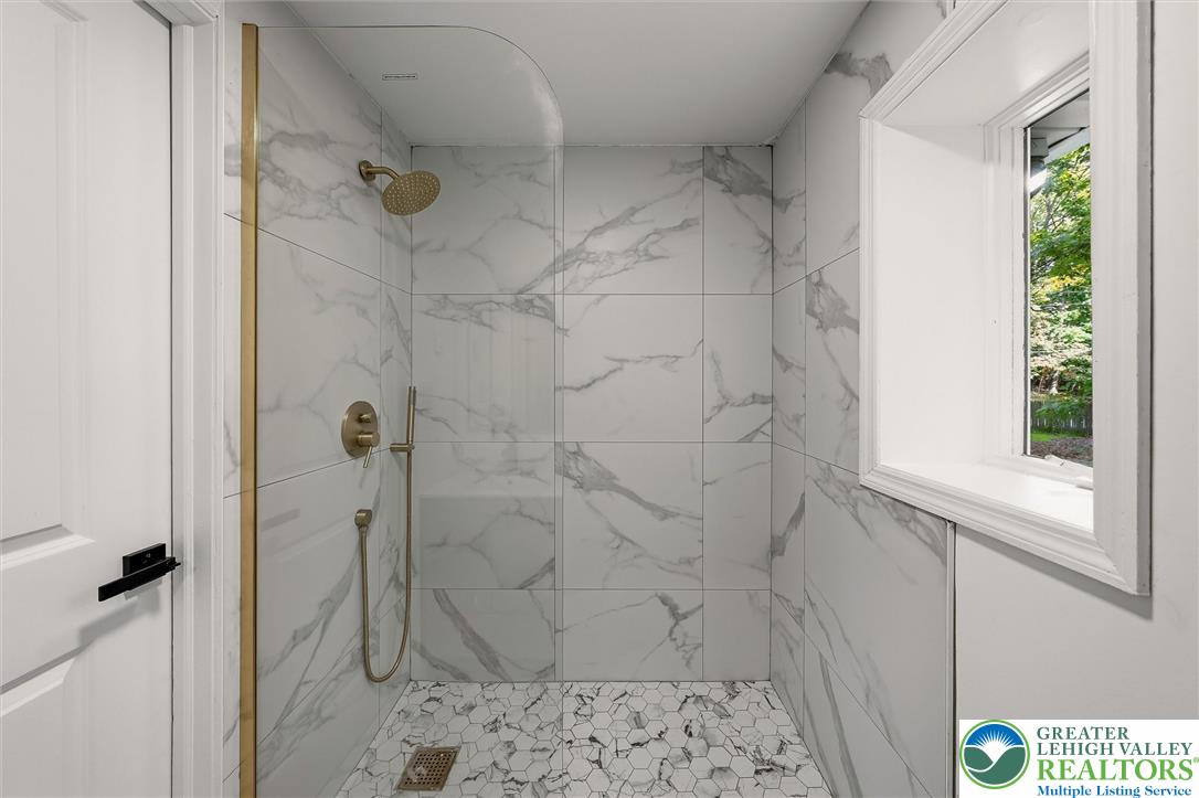 348 Carnation Road Property Photo 24