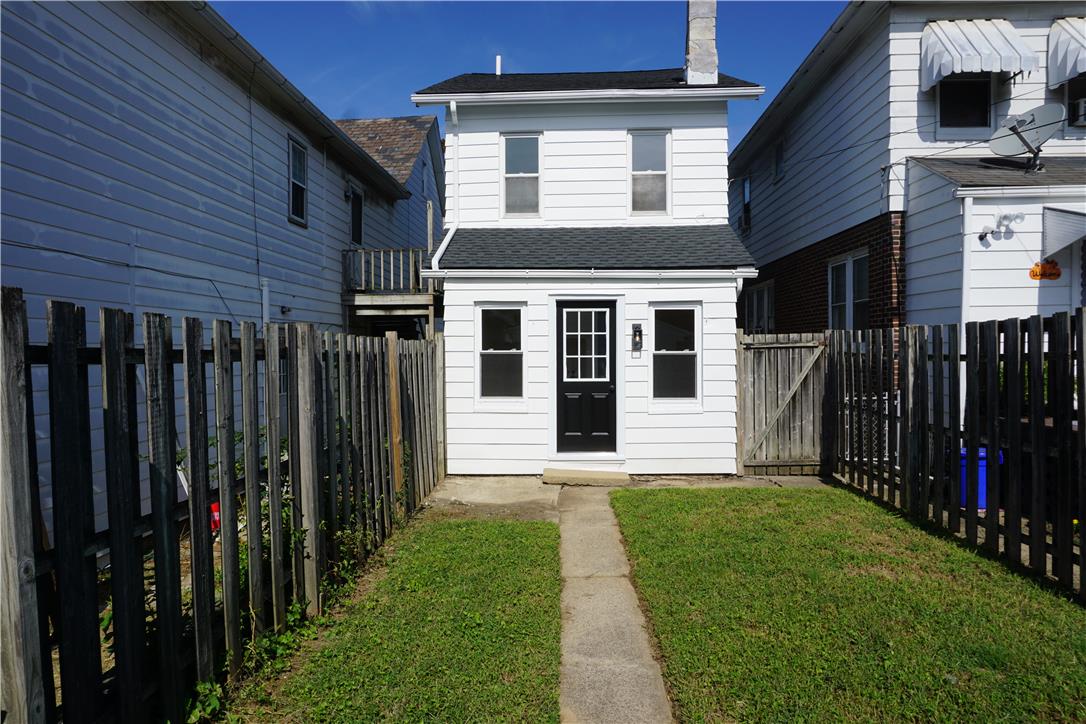 2342 Forest Street Property Photo 5