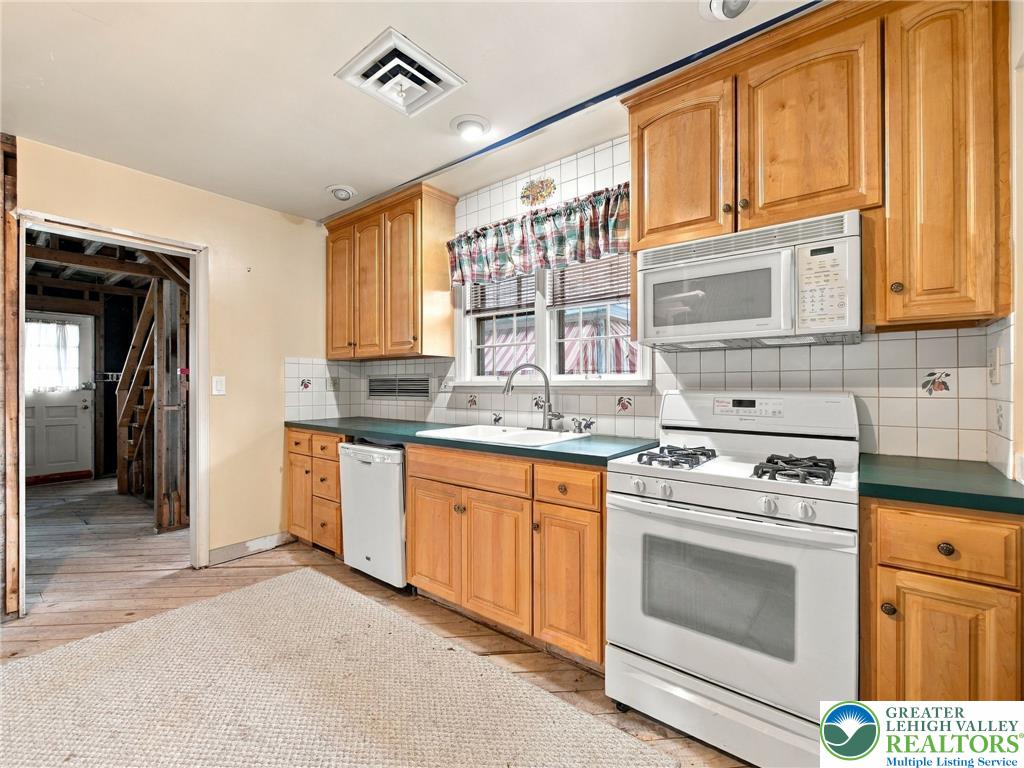 615 North 26th Street Property Photo 4