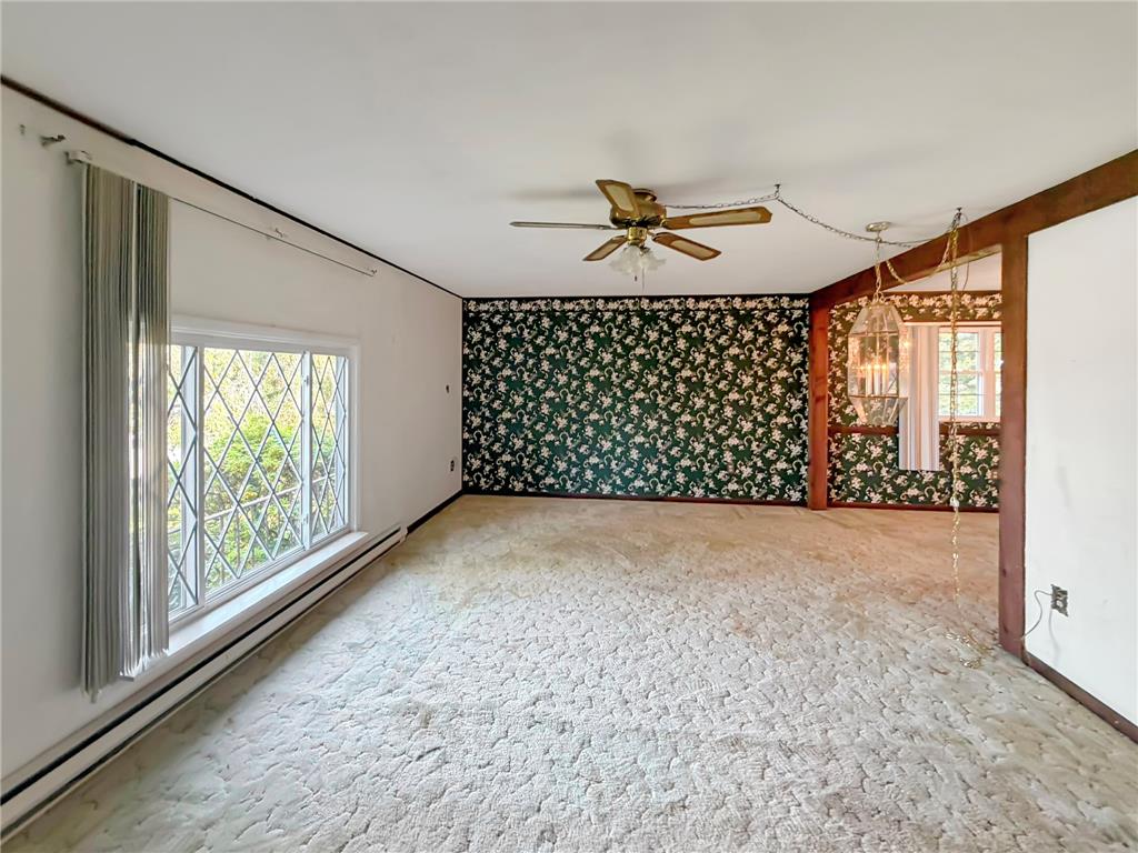 7672 Hilltop Court Property Photo 4