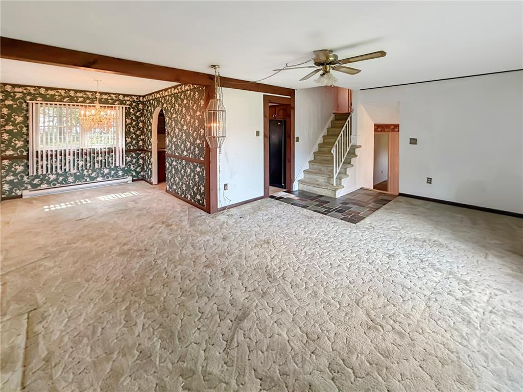 7672 Hilltop Court Property Photo 5