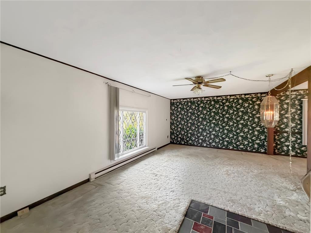 7672 Hilltop Court Property Photo 6