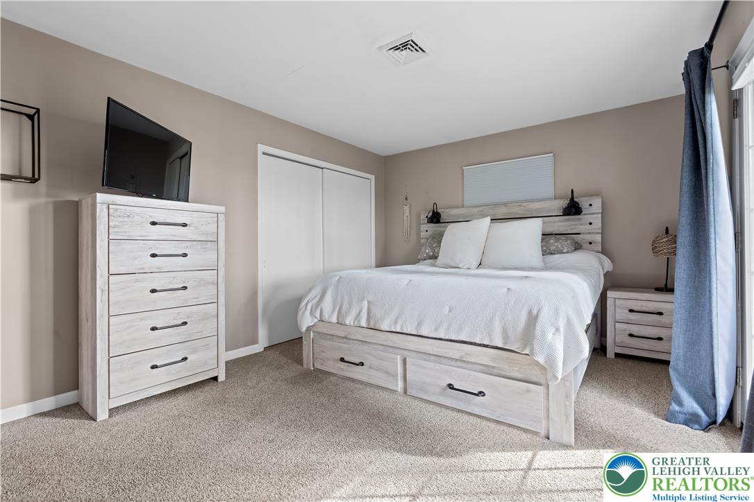 2569 Woods Edge Road Property Photo 15