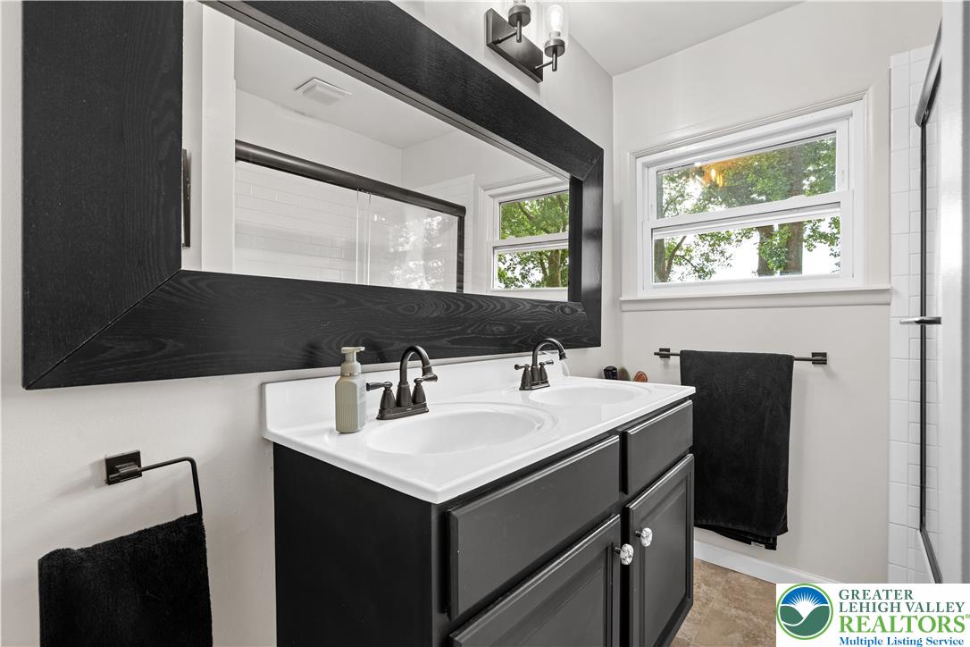 2569 Woods Edge Road Property Photo 19