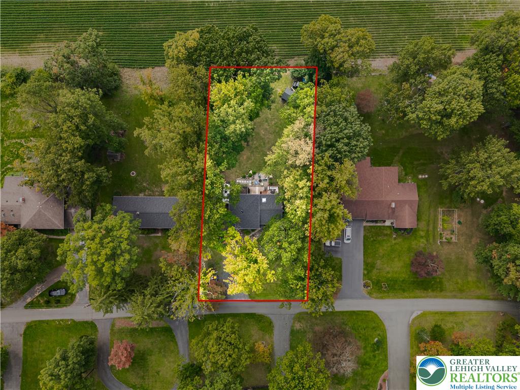 2569 Woods Edge Road Property Photo 38